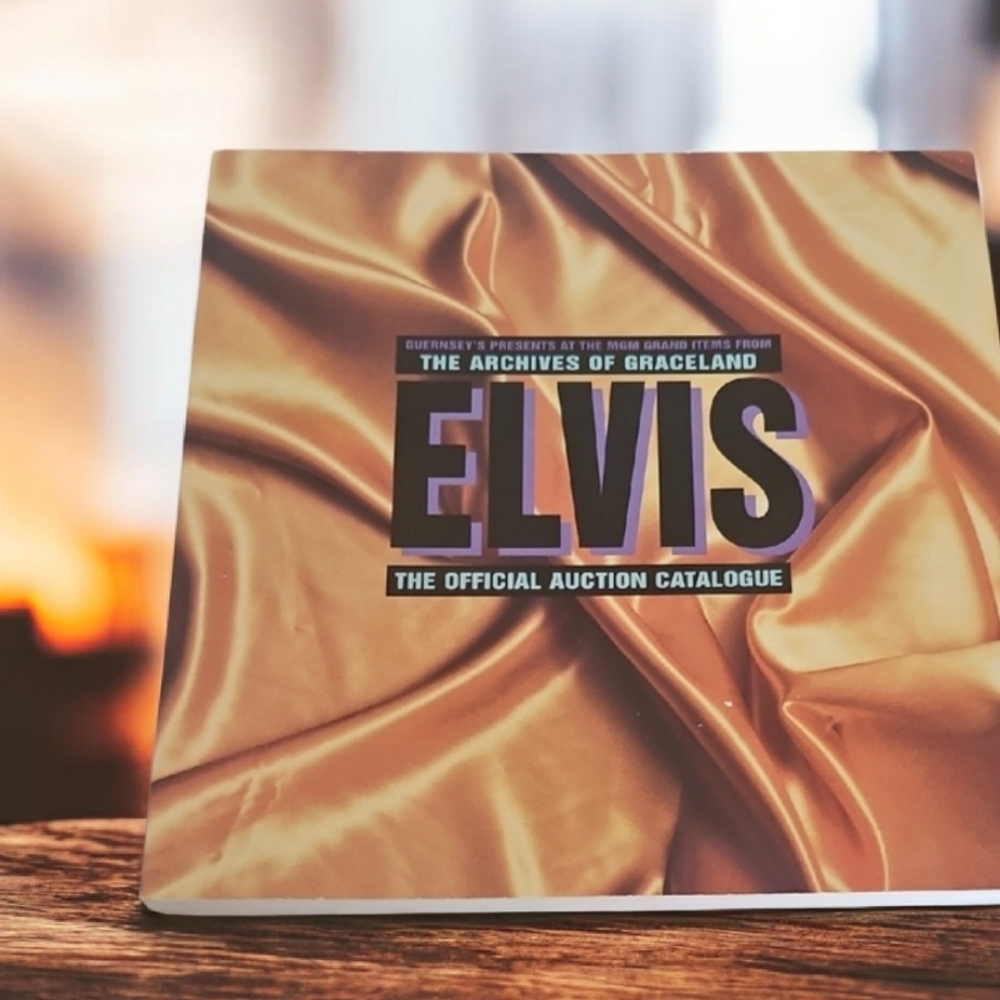 Elvis Official Auction Catalogue - Gold 1999 By Guernseys 296 Pages Like New